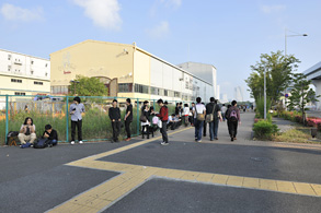 開場前1